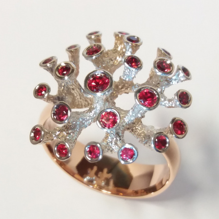 DESIGNER GOLD RING WITH BEST QUALITY SPINEL